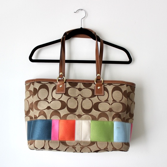 Coach signature diaper bag - Picture 2 of 6